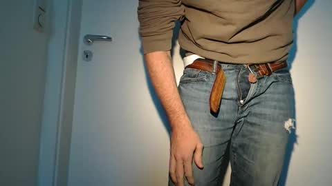 Snapshot of steveo_85 chatting on 01.12.25 white beef online show from 01.12.25