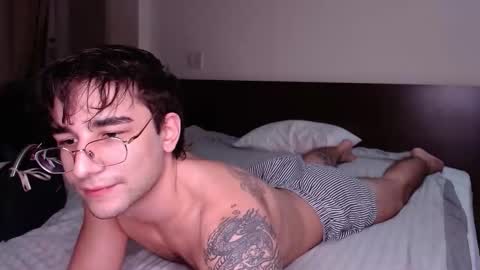 Snapshot of steveoceanbeanhuge chatting on 11.14.25 Alex online show from 11.14.25