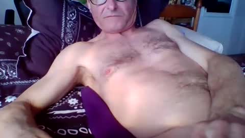 Snapshot of steviehard7 chatting on 02.18.25 steviehard7 online show from 02.18.25