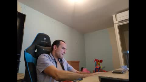 Snapshot of stickolive1 chatting on 09.11.25 stickolive1 online show from 09.11.25