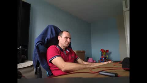 Snapshot of stickolive1 chatting on 09.30.25 stickolive1 online show from 09.30.25