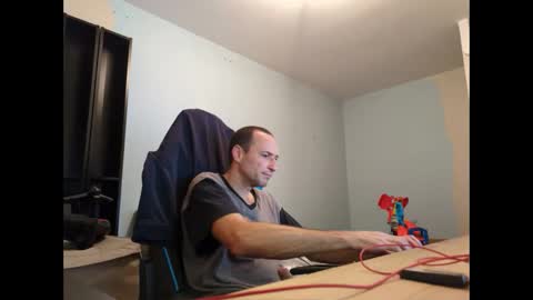 Snapshot of stickolive1 chatting on 10.01.25 stickolive1 online show from 10.01.25