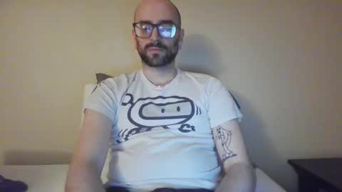 Snapshot of stickywhiteslime chatting on 10.27.25 stickywhiteslime online show from 10.27.25