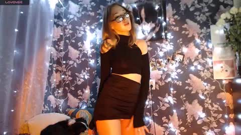 Snapshot of stilsy_brit chatting on 12.16.24 Catalina online show from 12.16.24