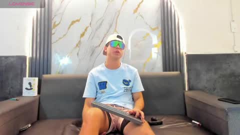 friends online show from 04.23.26