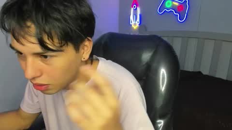 Stiwen online show from 10.02.25