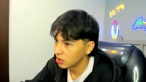 Stiwen online show from 10.11.25