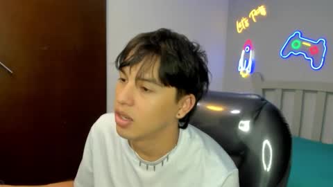 Stiwen online show from 11.04.25