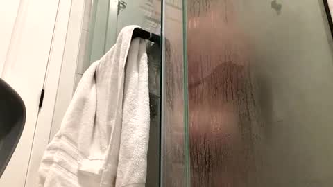 stlhotwifeguy online show from 02.17.25