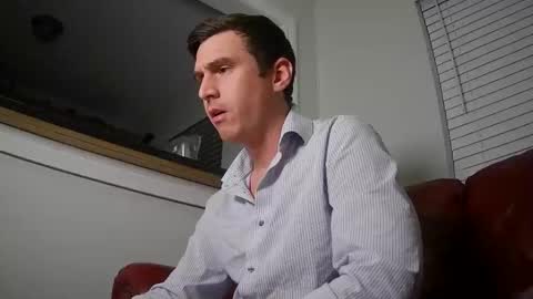 Snapshot of str8stuntcox chatting on 12.17.24 Str8StuntCox online show from 12.17.24