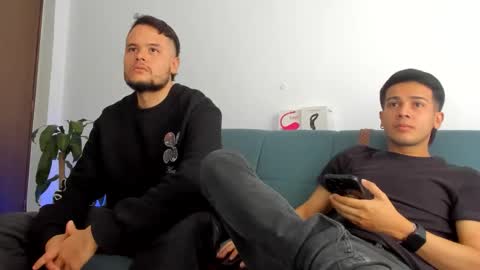 Snapshot of straight_boys_hornys chatting on 11.29.25 straight_boys_hornys online show from 11.29.25