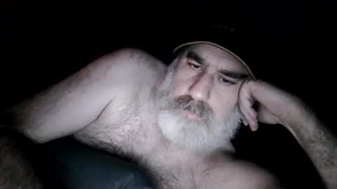 Snapshot of straightbear4you chatting on 09.26.25 Straightbear4you online show from 09.26.25