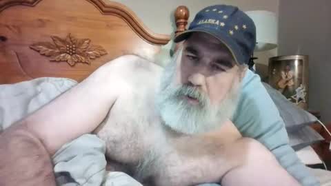 Snapshot of straightbear4you chatting on 10.28.25 Straightbear4you online show from 10.28.25