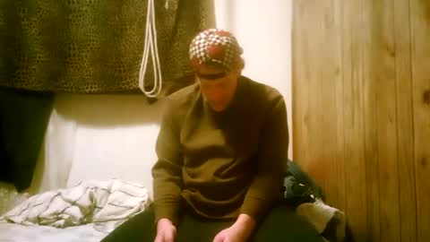 Snapshot of straighttoy chatting on 02.12.25 straighttoy online show from 02.12.25