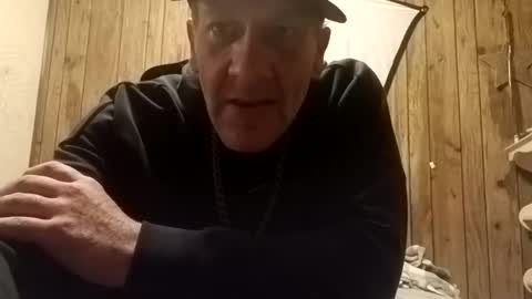 Snapshot of straighttoy chatting on 09.17.25 straighttoy online show from 09.17.25