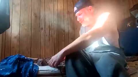 Snapshot of straighttoy chatting on 11.13.25 straighttoy online show from 11.13.25