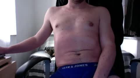 Snapshot of stranger_plus chatting on 12.27.24 send me pics  if you want online show from 12.27.24