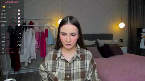 Laura online show from 02.12.26