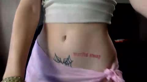 strawb3rrymilkk online show from 10.30.25