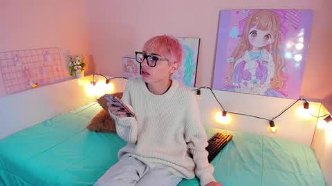 strawberry_kitty_ online show from 11.10.25