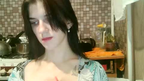 Strawberry Storm online show from 11.01.25