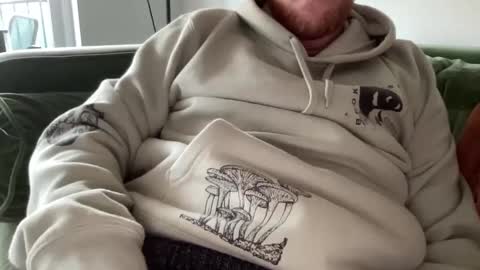 Snapshot of strawberryblnd chatting on 01.20.25 StrawberryBlnd online show from 01.20.25