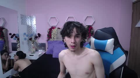 Nikolas And Sophia online show from 12.02.24