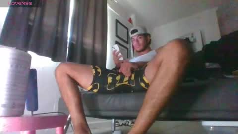 Snapshot of strokingdaddy4 chatting on 11.03.25 strokingdaddy4 online show from 11.03.25