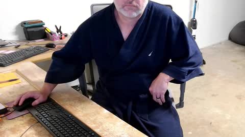 Snapshot of strokingdragon48 chatting on 11.18.25 strokingdragon48 online show from 11.18.25