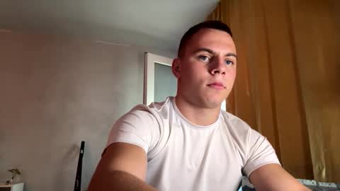 Snapshot of strong_baby chatting on 09.26.25 Strong Baby online show from 09.26.25