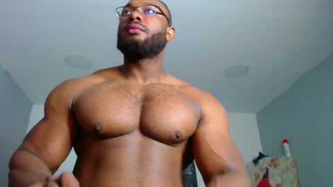 strong_george1 online show from 01.08.25