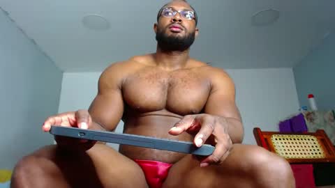 strong_george1 online show from 01.11.25