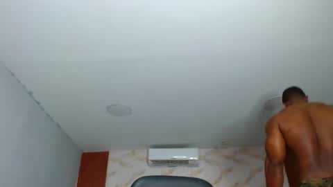 strong_george1 online show from 02.23.25