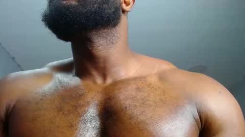 strong_george1 online show from 03.05.25