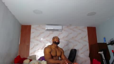 strong_george1 online show from 09.16.25