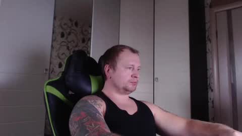Snapshot of strongass18 chatting on 12.03.24 Alex online show from 12.03.24
