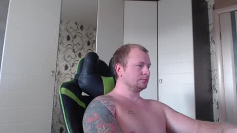 Snapshot of strongass18 chatting on 12.05.24 Alex online show from 12.05.24