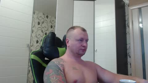 Snapshot of strongass18 chatting on 12.15.24 Alex online show from 12.15.24