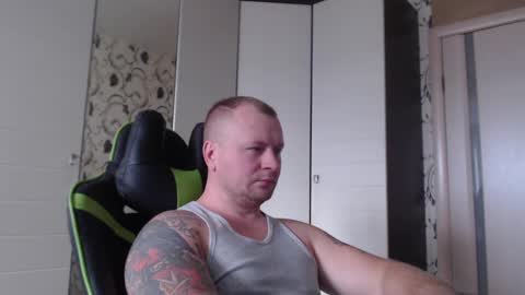 Snapshot of strongass18 chatting on 12.17.24 Alex online show from 12.17.24