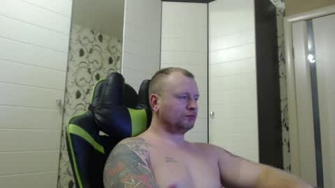Snapshot of strongass18 chatting on 12.22.24 Alex online show from 12.22.24
