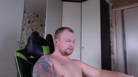 Snapshot of strongass18 chatting on 12.30.24 Alex online show from 12.30.24
