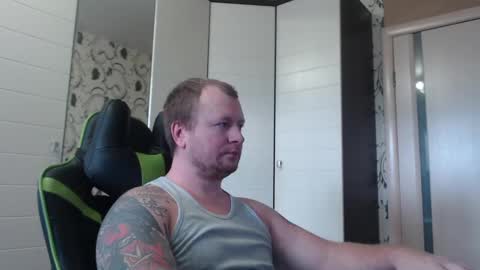 Snapshot of strongass18 chatting on 02.06.25 Alex online show from 02.06.25