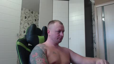 Snapshot of strongass18 chatting on 03.01.25 Alex online show from 03.01.25