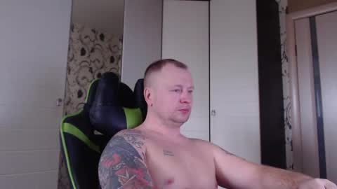 Snapshot of strongass18 chatting on 03.02.25 Alex online show from 03.02.25