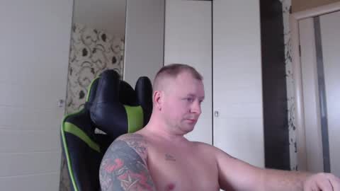 Snapshot of strongass18 chatting on 03.02.25 Alex online show from 03.02.25