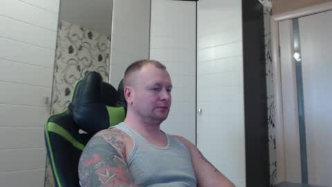 Snapshot of strongass18 chatting on 03.06.25 Alex online show from 03.06.25