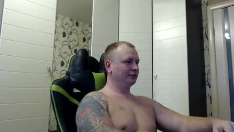 Snapshot of strongass18 chatting on 03.09.25 Alex online show from 03.09.25