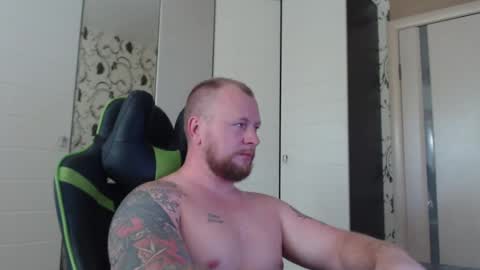 Snapshot of strongass18 chatting on 09.13.25 Alex online show from 09.13.25