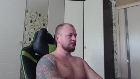 Snapshot of strongass18 chatting on 09.18.25 Alex online show from 09.18.25