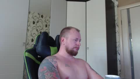 Snapshot of strongass18 chatting on 09.23.25 Alex online show from 09.23.25